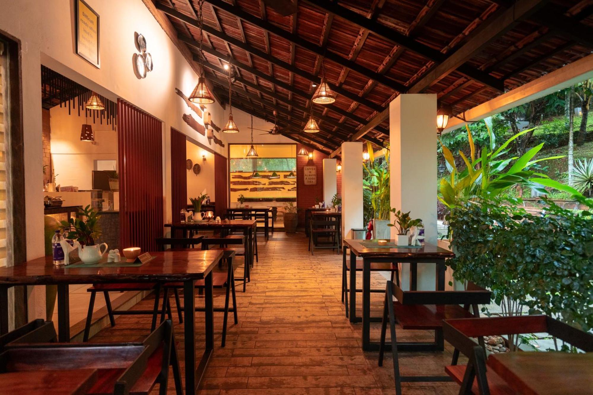 Le Candles Resort Kozhikode Bagian luar foto
