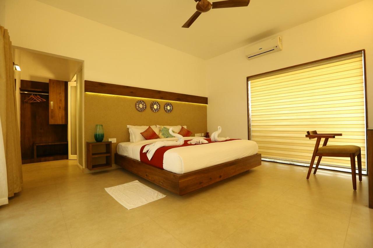 Le Candles Resort Kozhikode Bagian luar foto